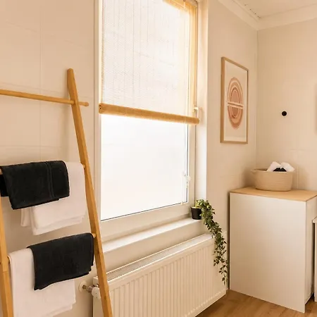 Maritimes Altstadt Mit Wlan Und Workstation * Wißmar