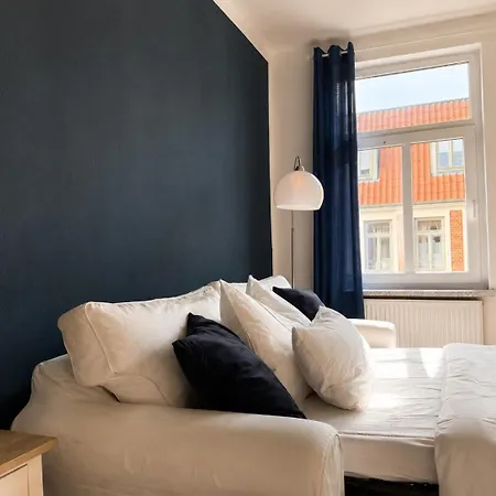 Maritimes Altstadt Mit Wlan Und Workstation *